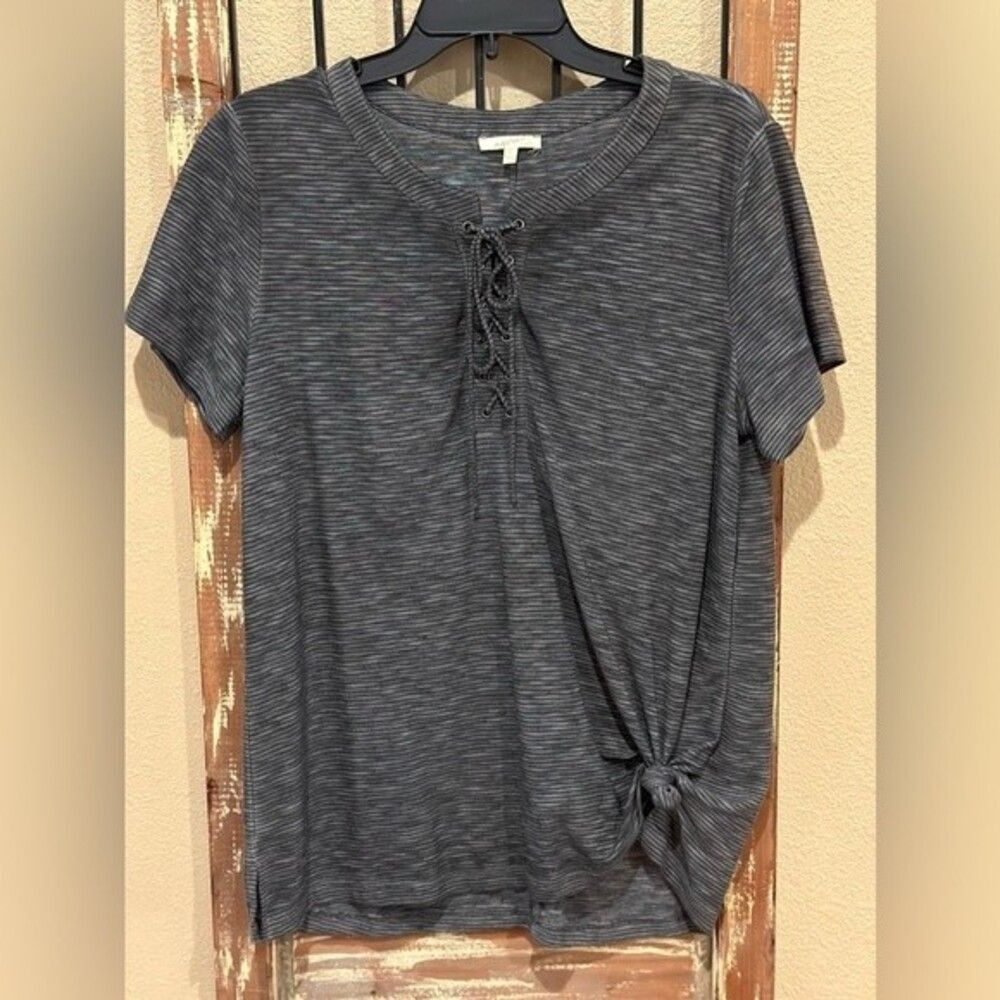 Mystery women’s top
